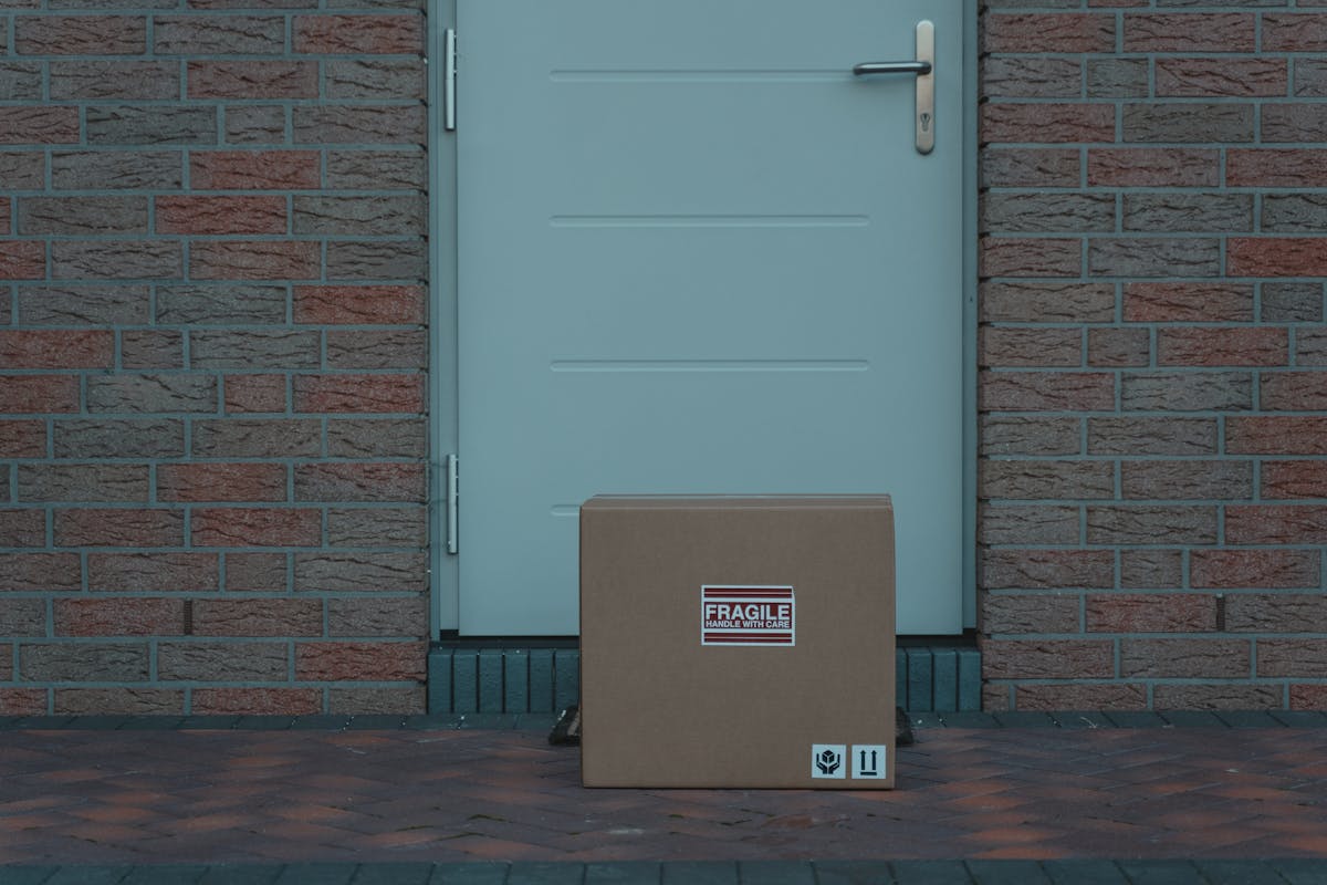 Order THCA Flower Online in Massachusetts: Hemp vs. Dispensary 2026 Guide